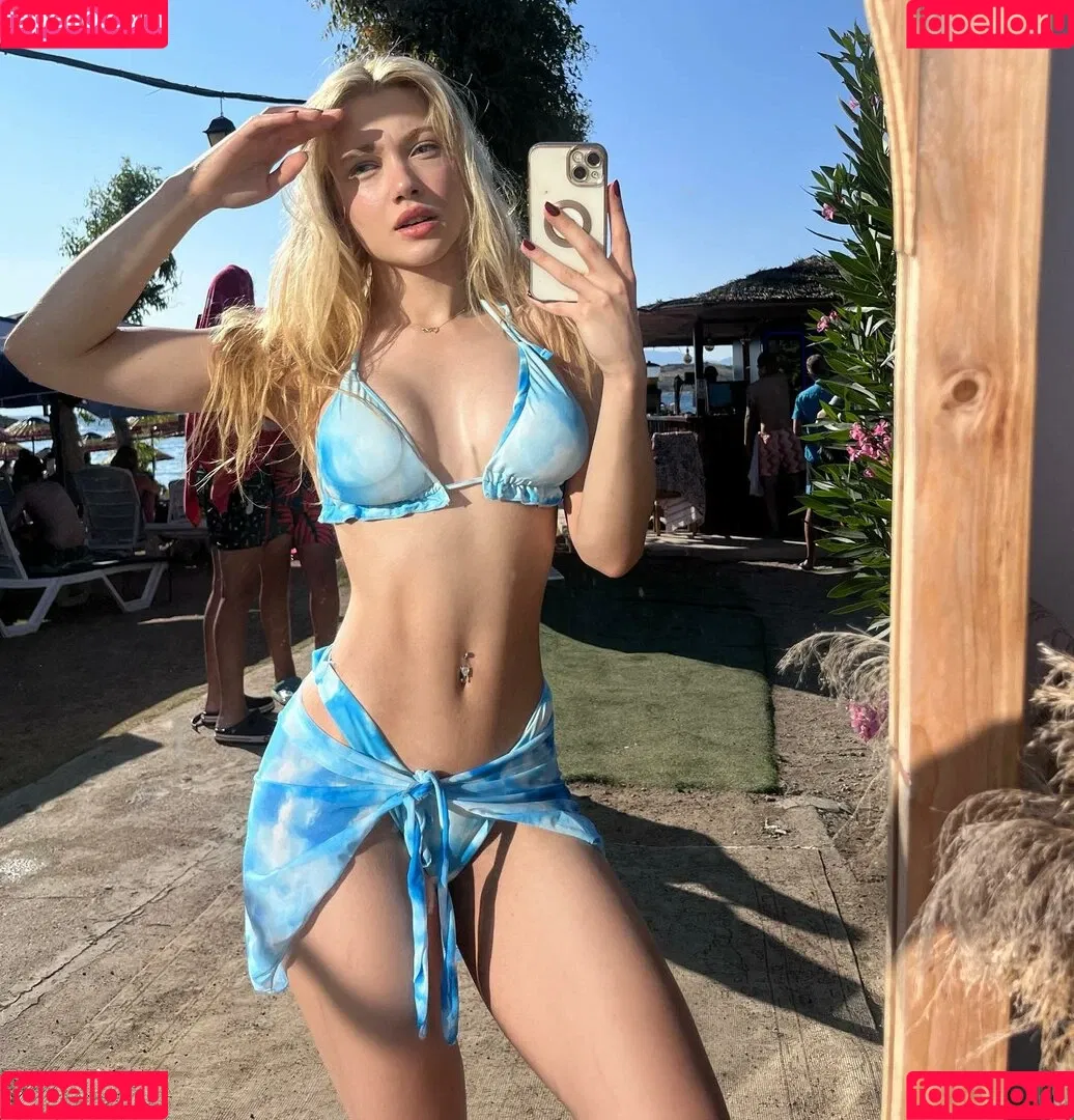 Duygu German / duygu.grmn Onlyfans Photo Gallery 