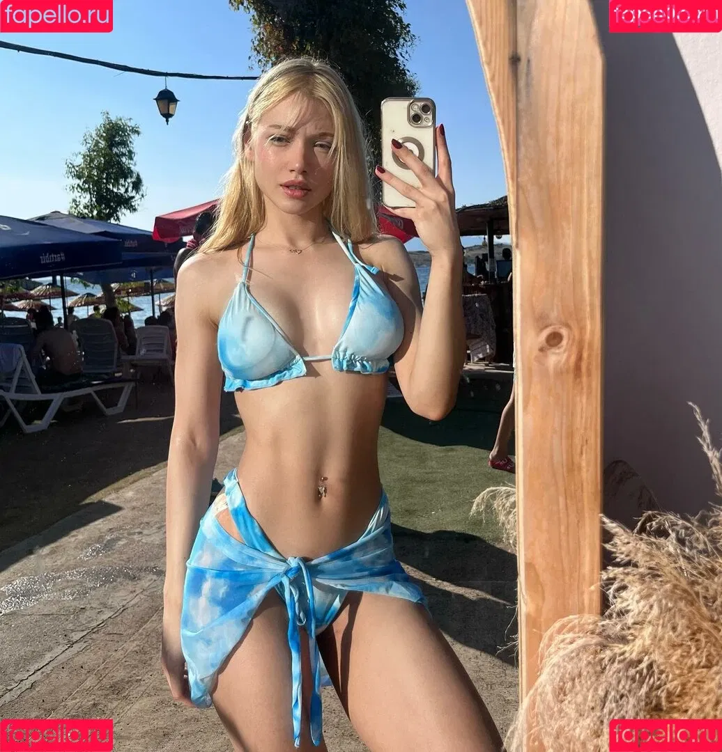 Duygu German / duygu.grmn Onlyfans Photo Gallery 