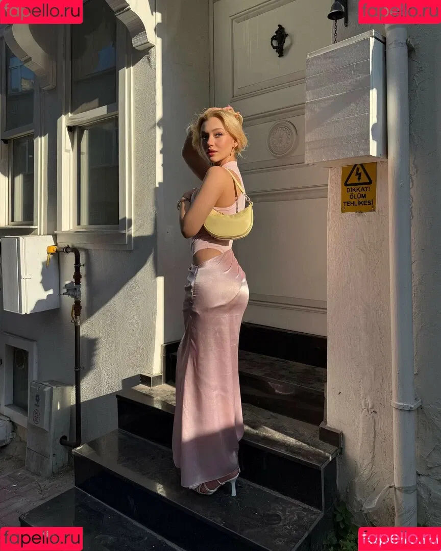 Duygu German / duygu.grmn Onlyfans Photo Gallery 