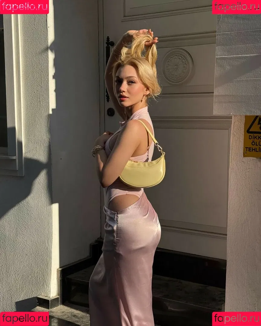 Duygu German / duygu.grmn Onlyfans Photo Gallery 