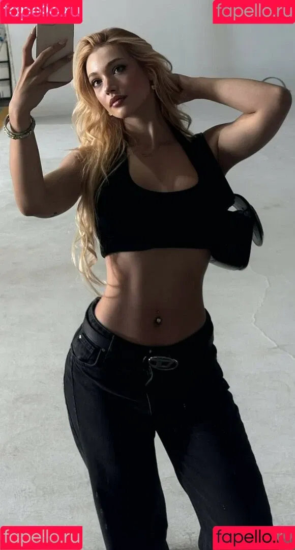 Duygu German / duygu.grmn Onlyfans Photo Gallery 