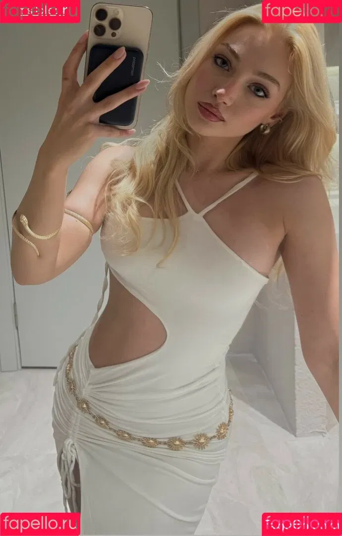 Duygu German / duygu.grmn Onlyfans Photo Gallery 