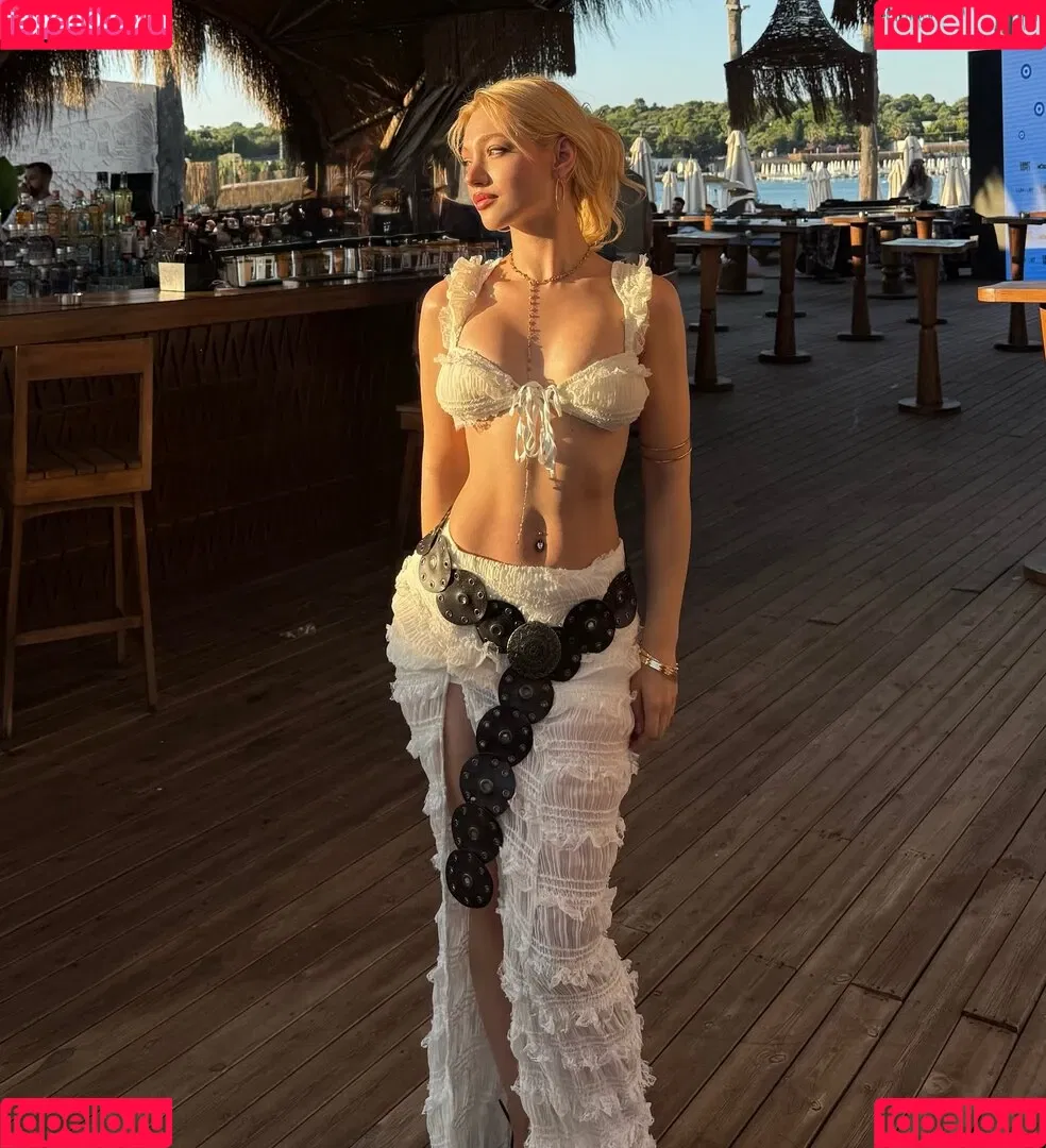 Duygu German / duygu.grmn Onlyfans Photo Gallery 