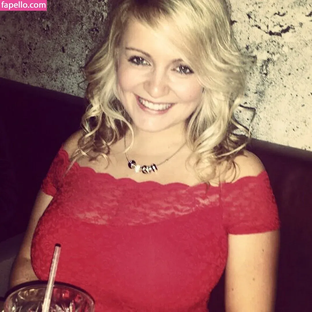 Kirsty Eccleston Onlyfans Photo Gallery 