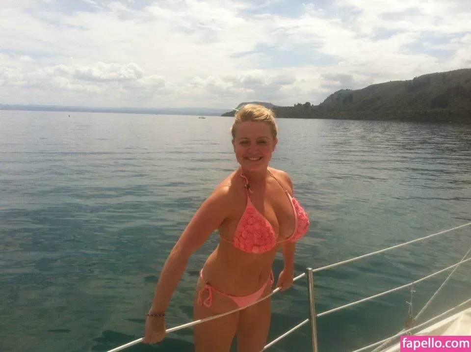 Kirsty Eccleston Onlyfans Photo Gallery 