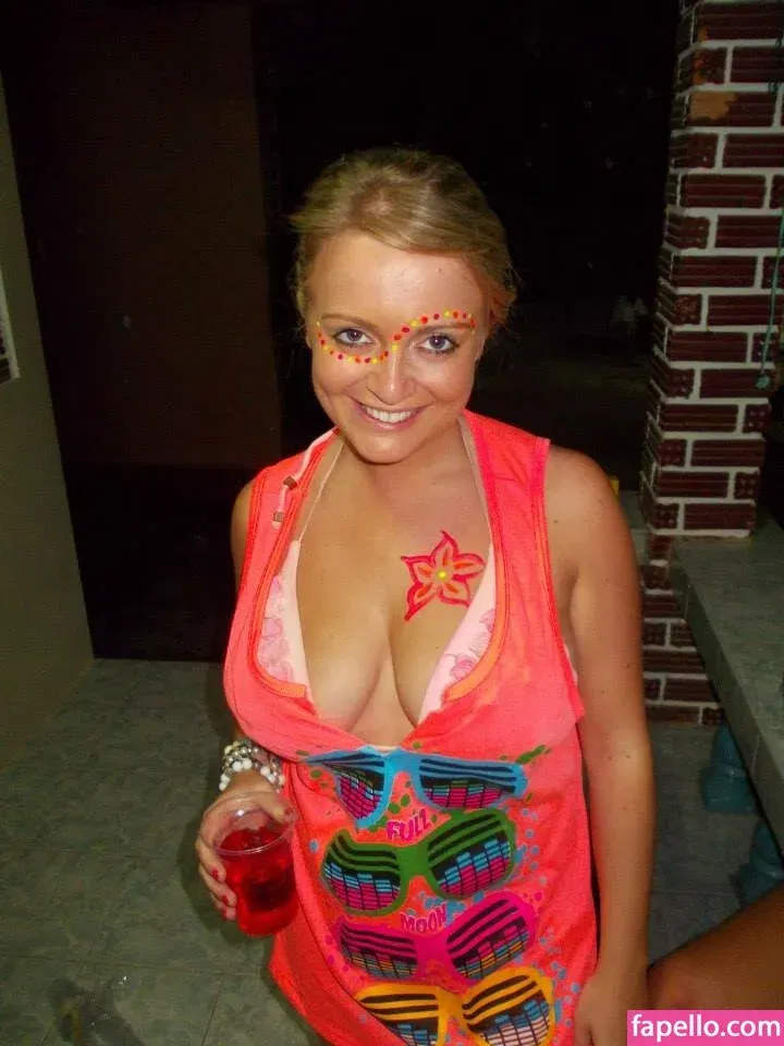 Kirsty Eccleston Onlyfans Photo Gallery 