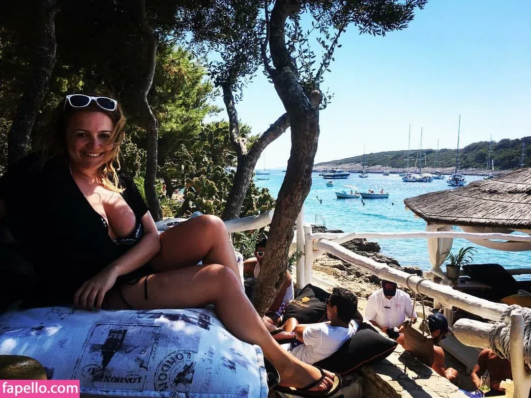 Kirsty Eccleston Onlyfans Photo Gallery 