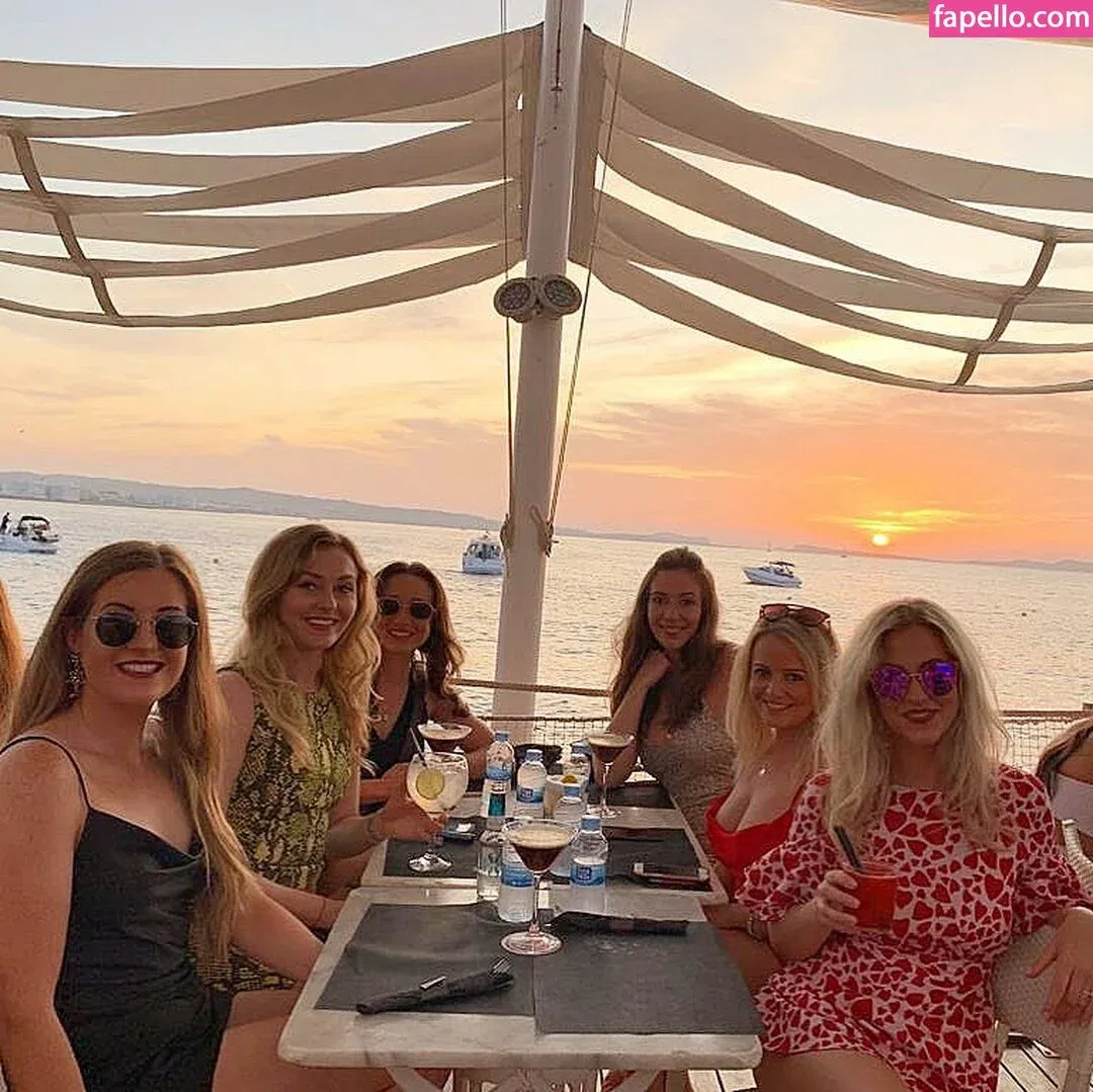 Kirsty Eccleston Onlyfans Photo Gallery 