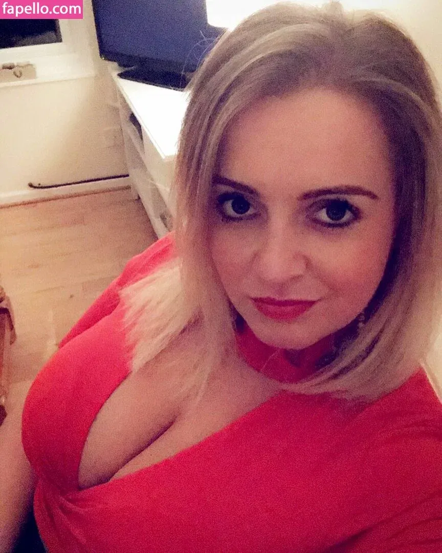 Kirsty Eccleston Onlyfans Photo Gallery 