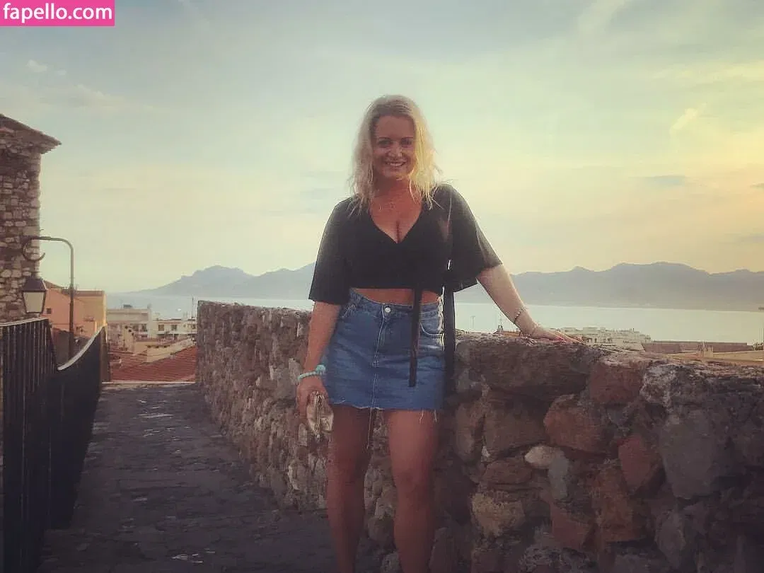 Kirsty Eccleston Onlyfans Photo Gallery 