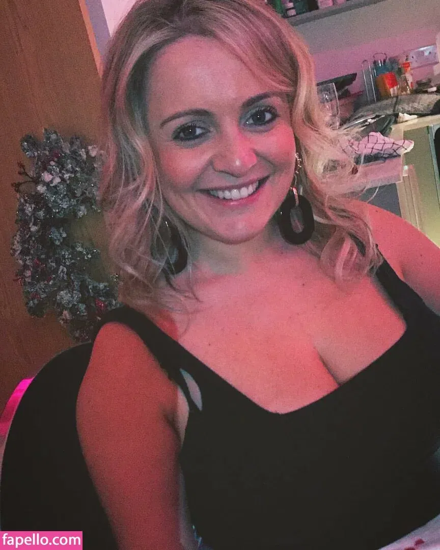 Kirsty Eccleston Onlyfans Photo Gallery 