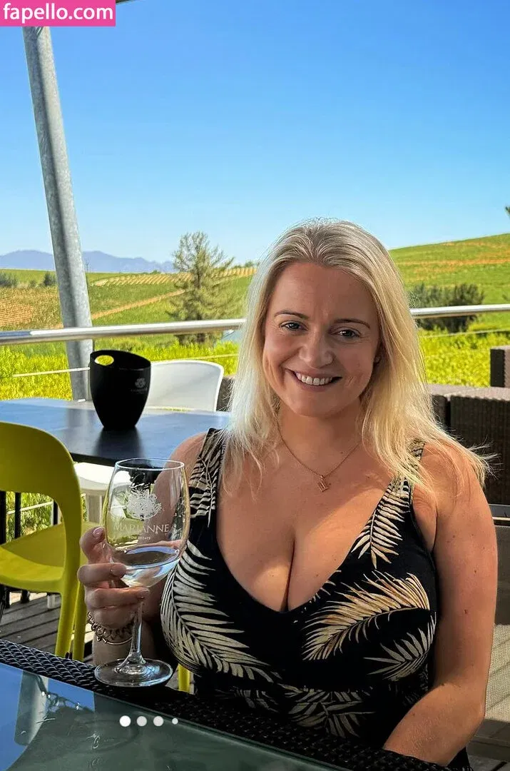 Kirsty Eccleston Onlyfans Photo Gallery 