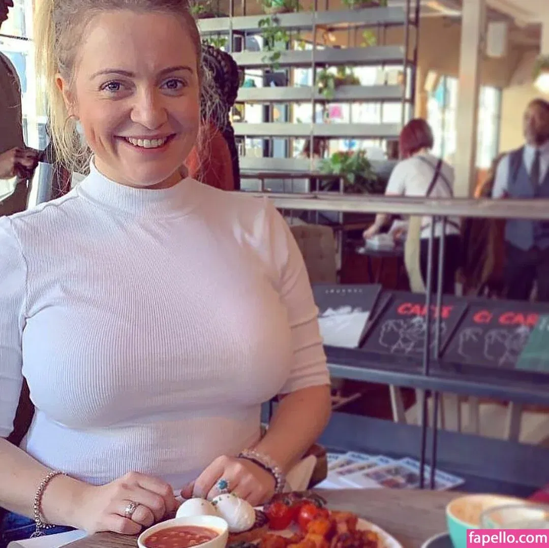 Kirsty Eccleston Onlyfans Photo Gallery 