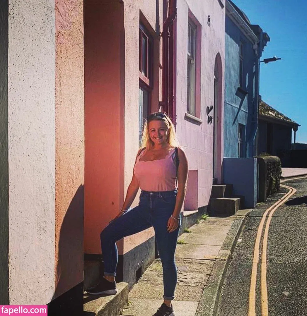 Kirsty Eccleston Onlyfans Photo Gallery 