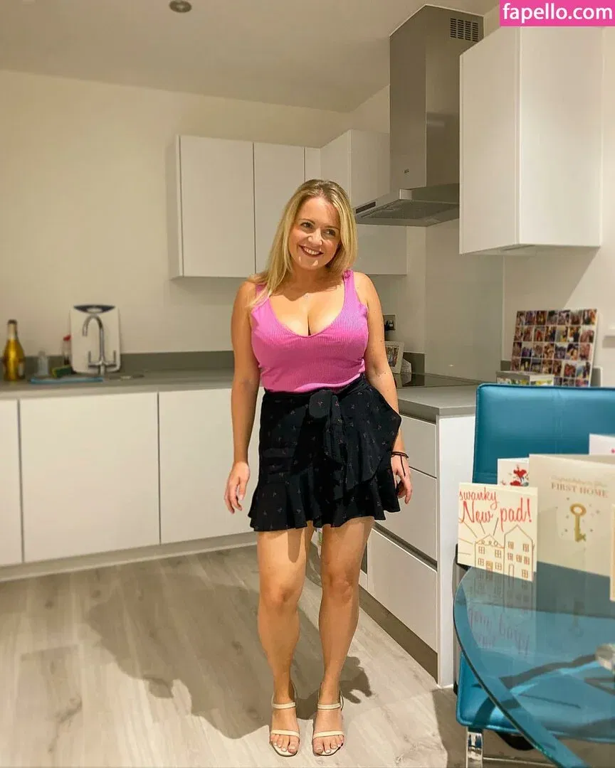 Kirsty Eccleston Onlyfans Photo Gallery 