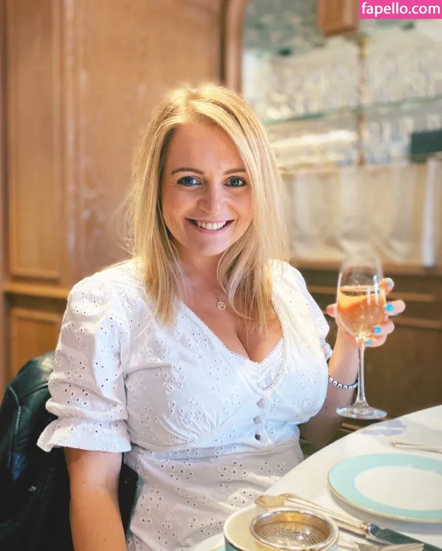 Kirsty Eccleston Onlyfans Photo Gallery 