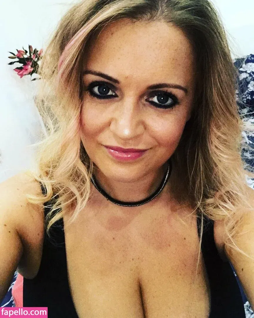 Kirsty Eccleston Onlyfans Photo Gallery 