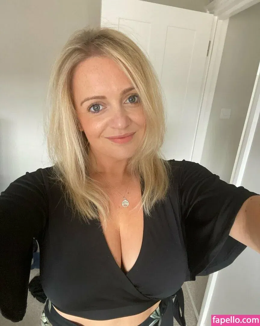 Kirsty Eccleston Onlyfans Photo Gallery 