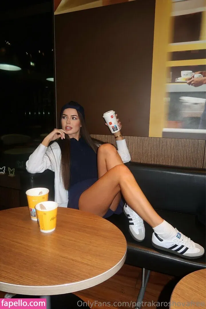 petrakaroshova Onlyfans Photo Gallery 