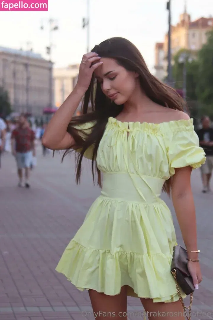 petrakaroshova Onlyfans Photo Gallery 