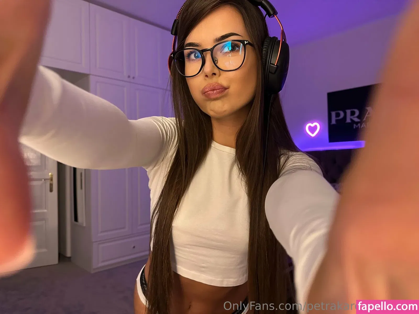 petrakaroshova Onlyfans Photo Gallery 