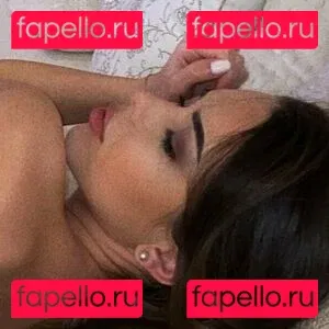 petrakaroshova Onlyfans Photo Gallery 