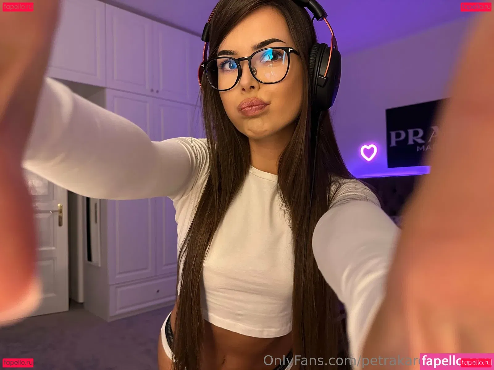 petrakaroshova Onlyfans Photo Gallery 