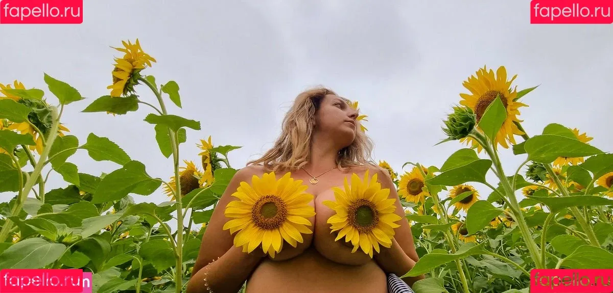 RedxXxVelvet / r3dxvelvet / redxxxvelvet_ Onlyfans Photo Gallery 
