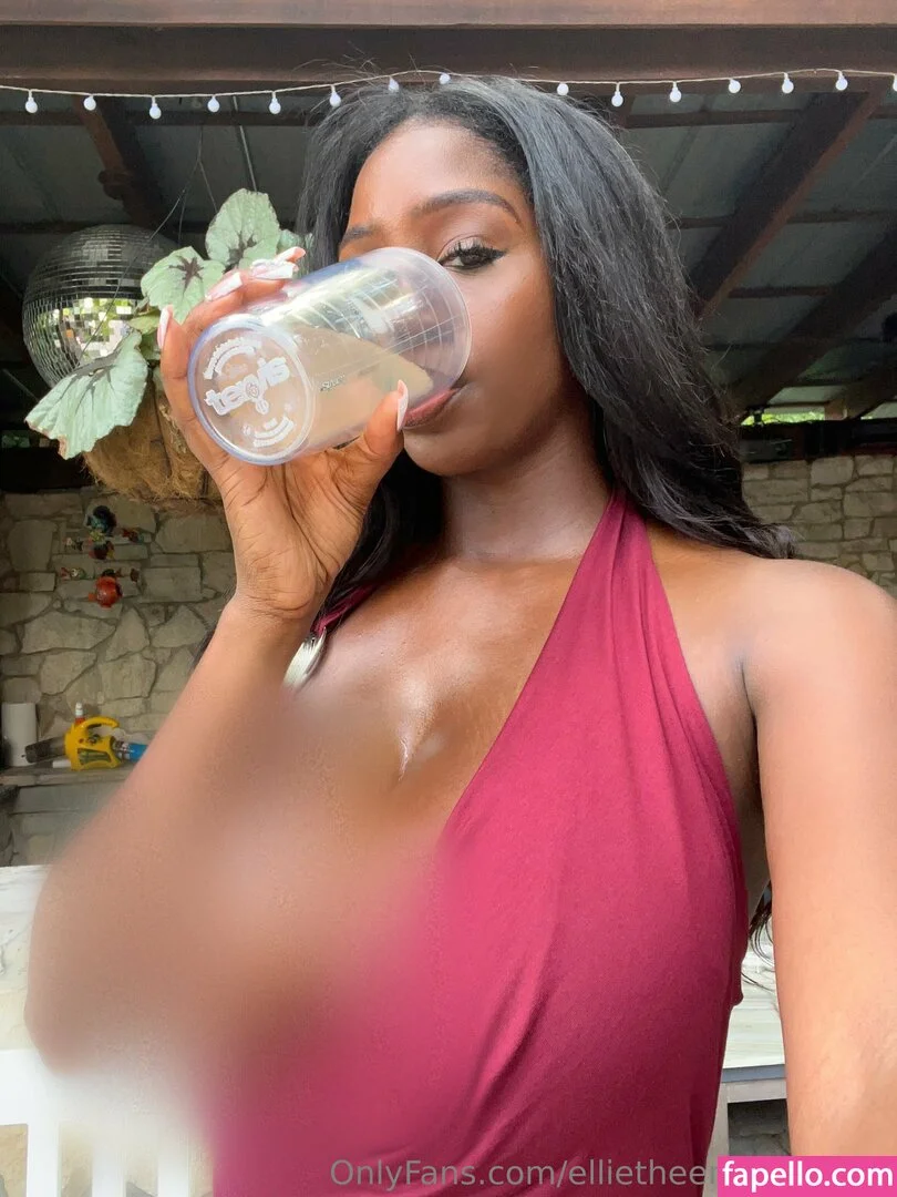 _ellietheempress_ / ellietheempressfree Onlyfans Photo Gallery 