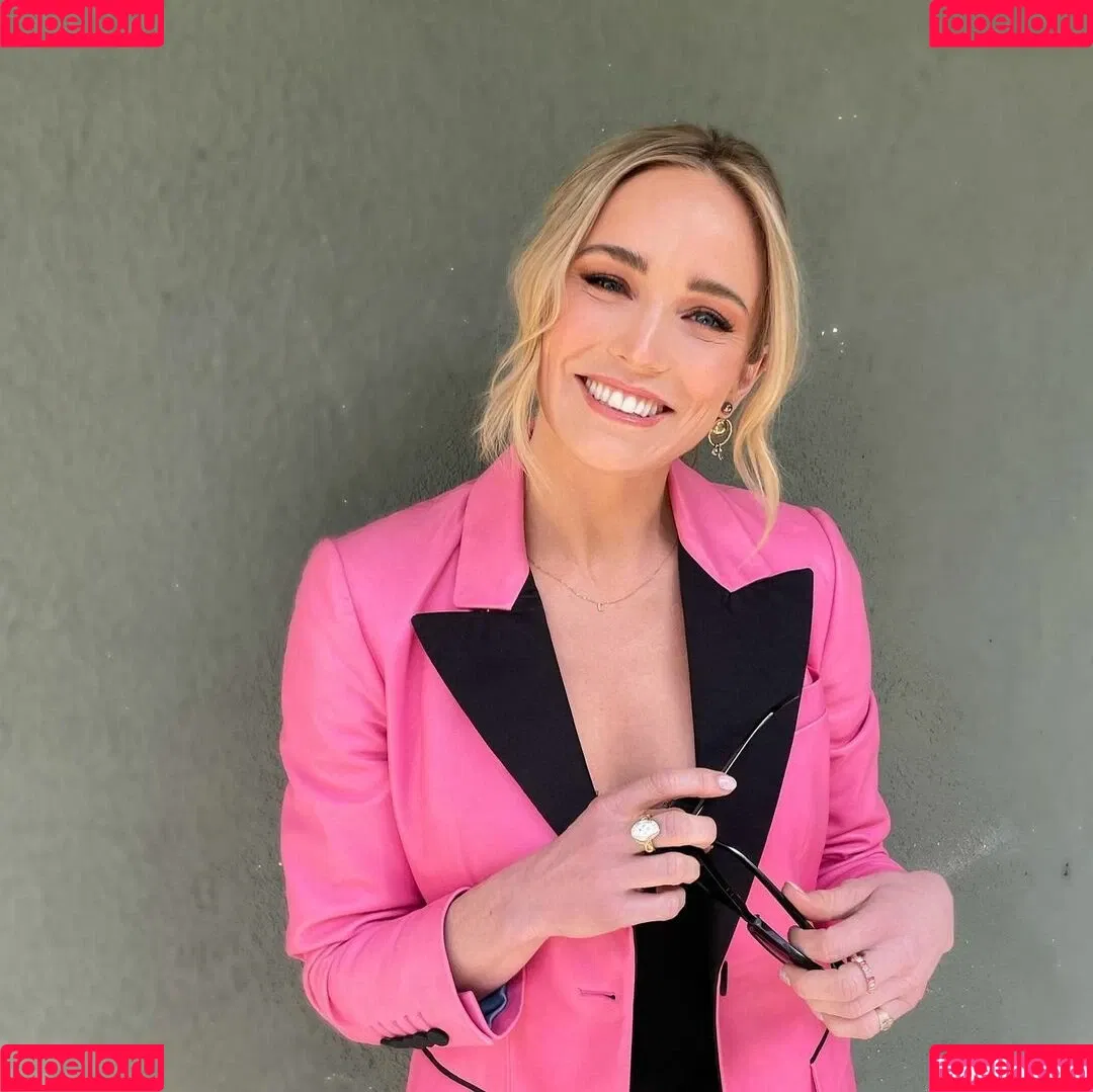 Caity Lotz / caitylotz Onlyfans Photo Gallery 