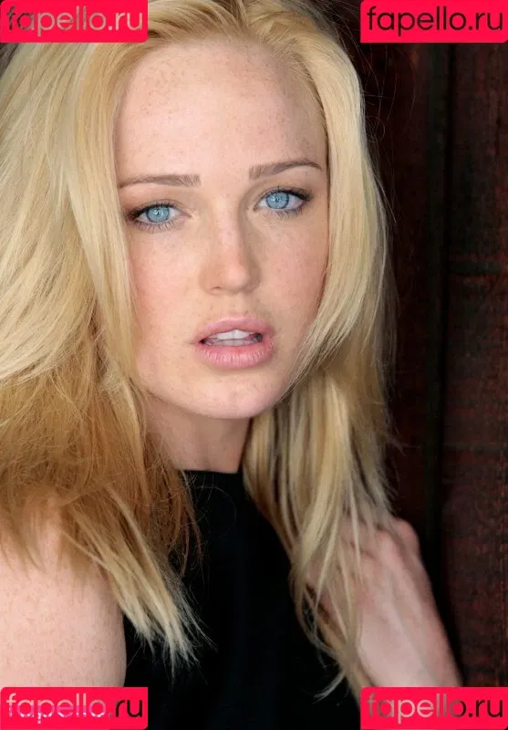 Caity Lotz / caitylotz Onlyfans Photo Gallery 