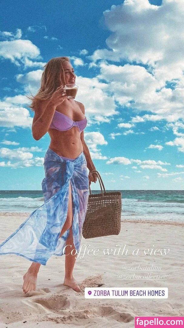 Caity Lotz / caitylotz Onlyfans Photo Gallery 