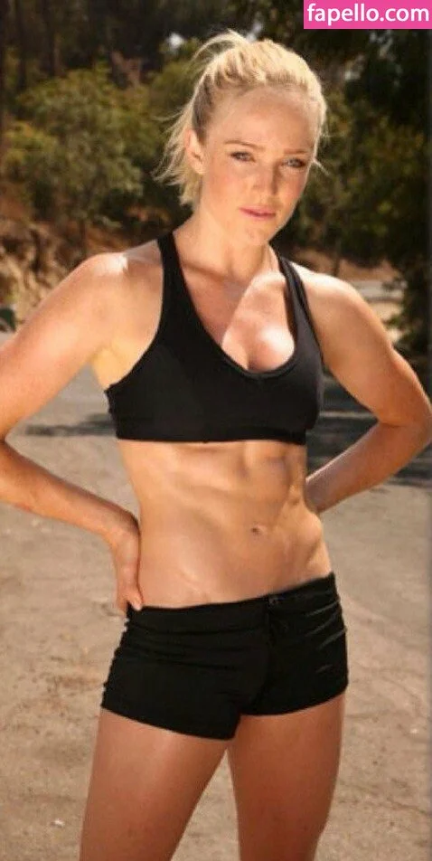 Caity Lotz / caitylotz Onlyfans Photo Gallery 