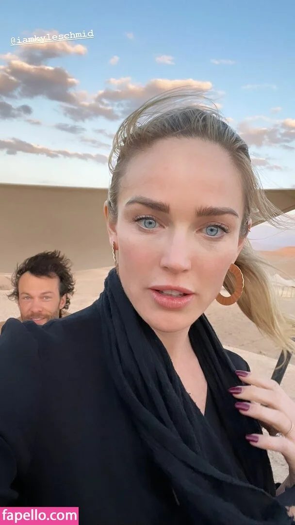 Caity Lotz / caitylotz Onlyfans Photo Gallery 