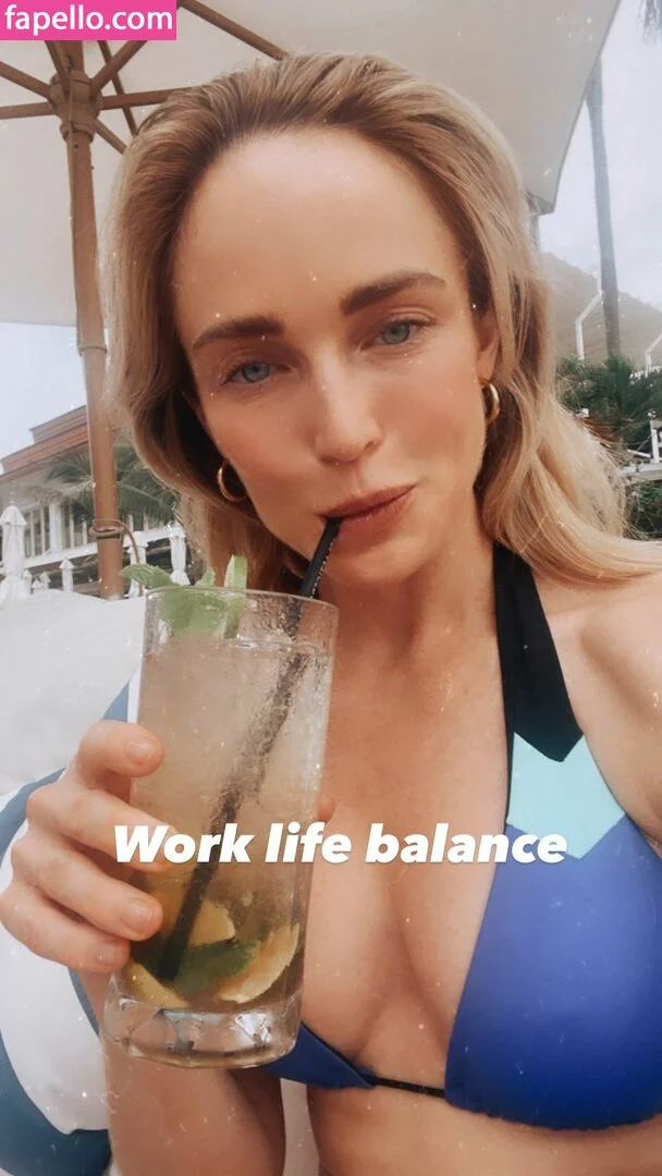 Caity Lotz / caitylotz Onlyfans Photo Gallery 