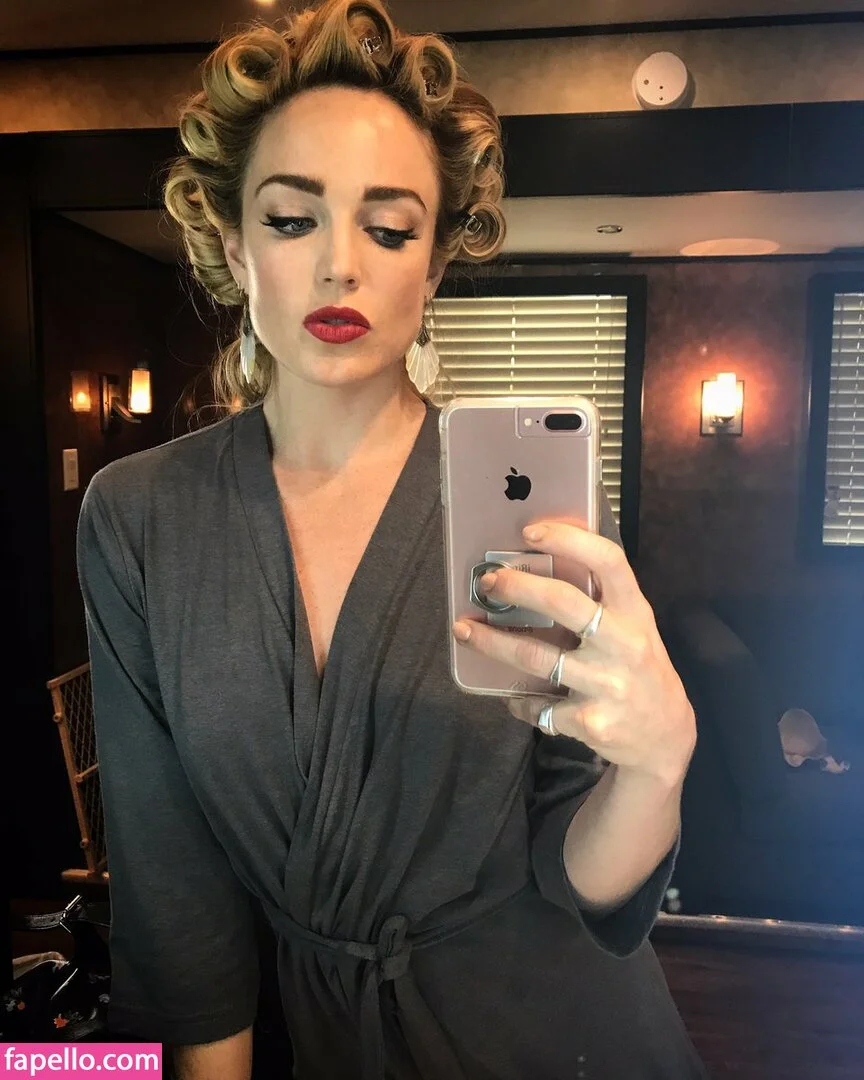 Caity Lotz / caitylotz Onlyfans Photo Gallery 