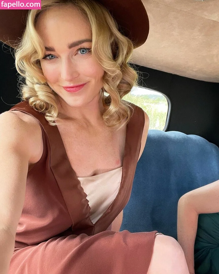 Caity Lotz / caitylotz Onlyfans Photo Gallery 