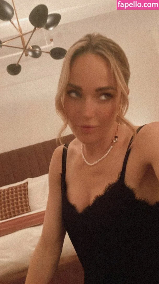 Caity Lotz / caitylotz Onlyfans Photo Gallery 