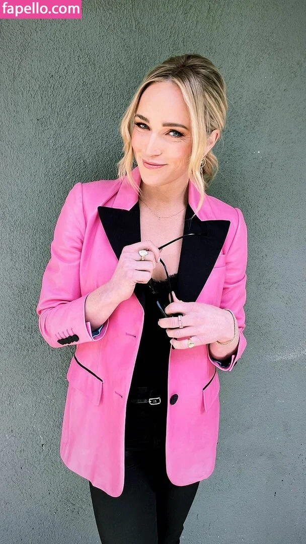 Caity Lotz / caitylotz Onlyfans Photo Gallery 