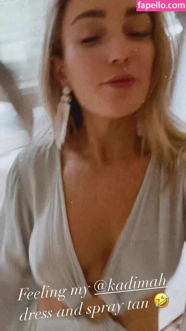 Caity Lotz / caitylotz Onlyfans Photo Gallery 