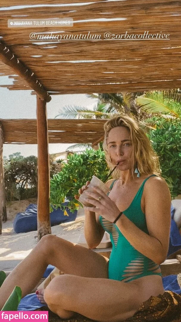 Caity Lotz / caitylotz Onlyfans Photo Gallery 