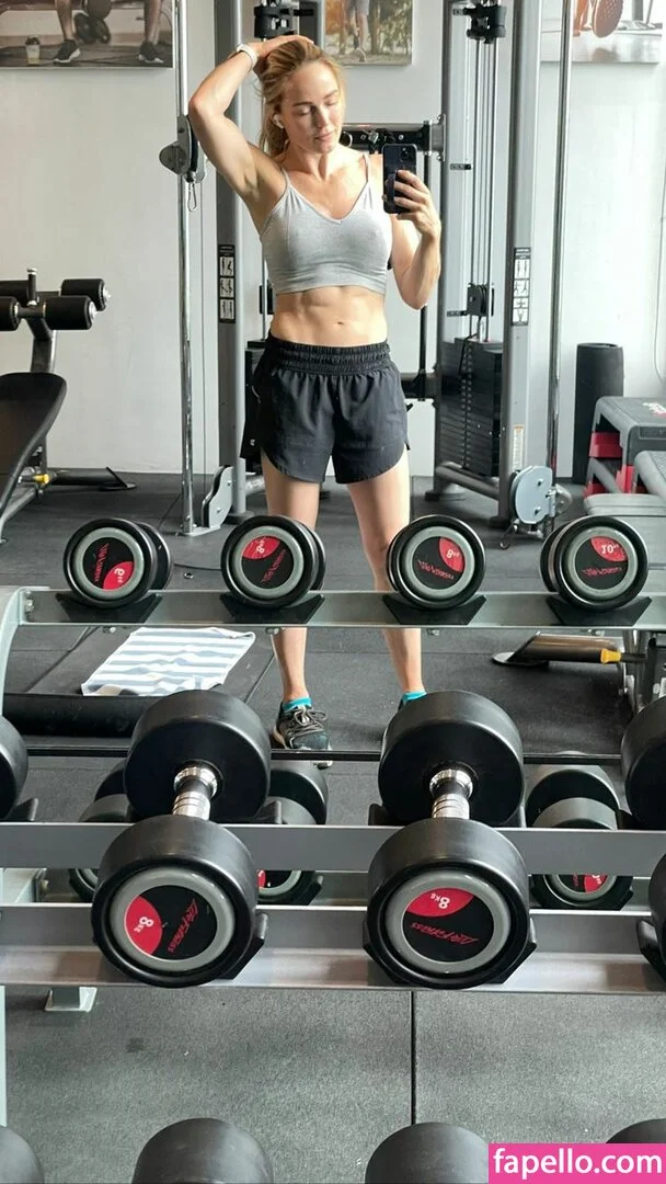 Caity Lotz / caitylotz Onlyfans Photo Gallery 