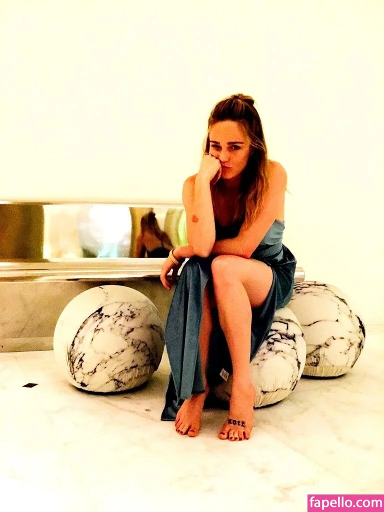 Caity Lotz / caitylotz Onlyfans Photo Gallery 