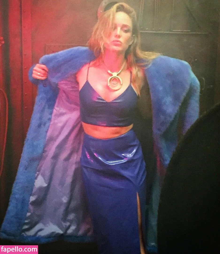 Caity Lotz / caitylotz Onlyfans Photo Gallery 