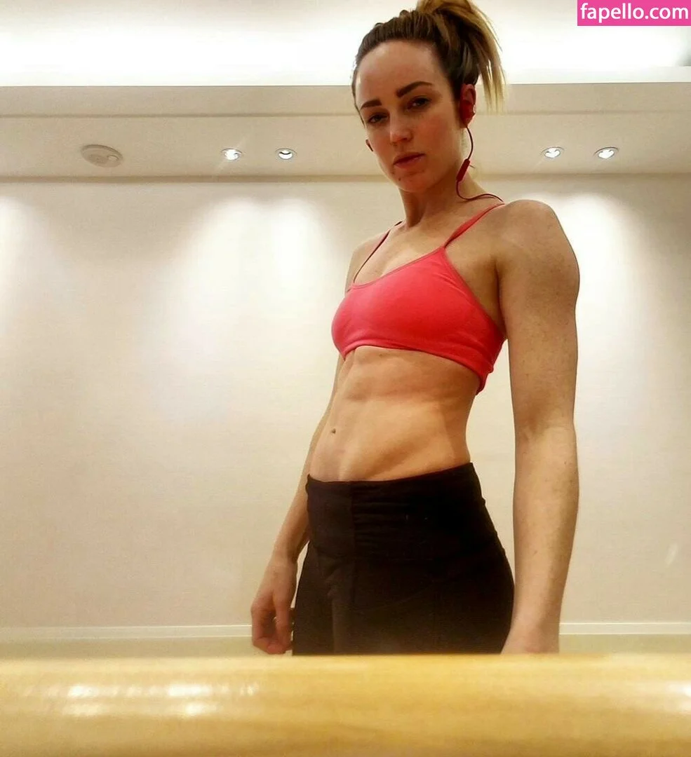 Caity Lotz / caitylotz Onlyfans Photo Gallery 