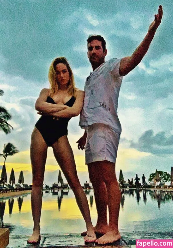 Caity Lotz / caitylotz Onlyfans Photo Gallery 