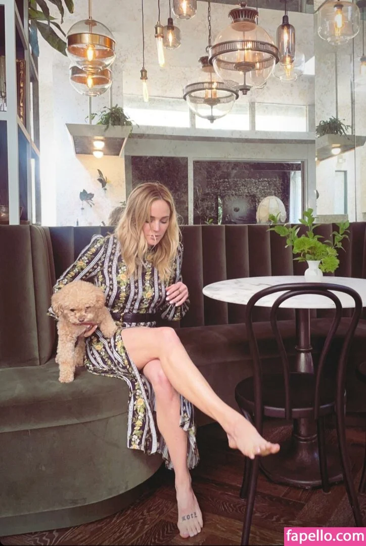 Caity Lotz / caitylotz Onlyfans Photo Gallery 