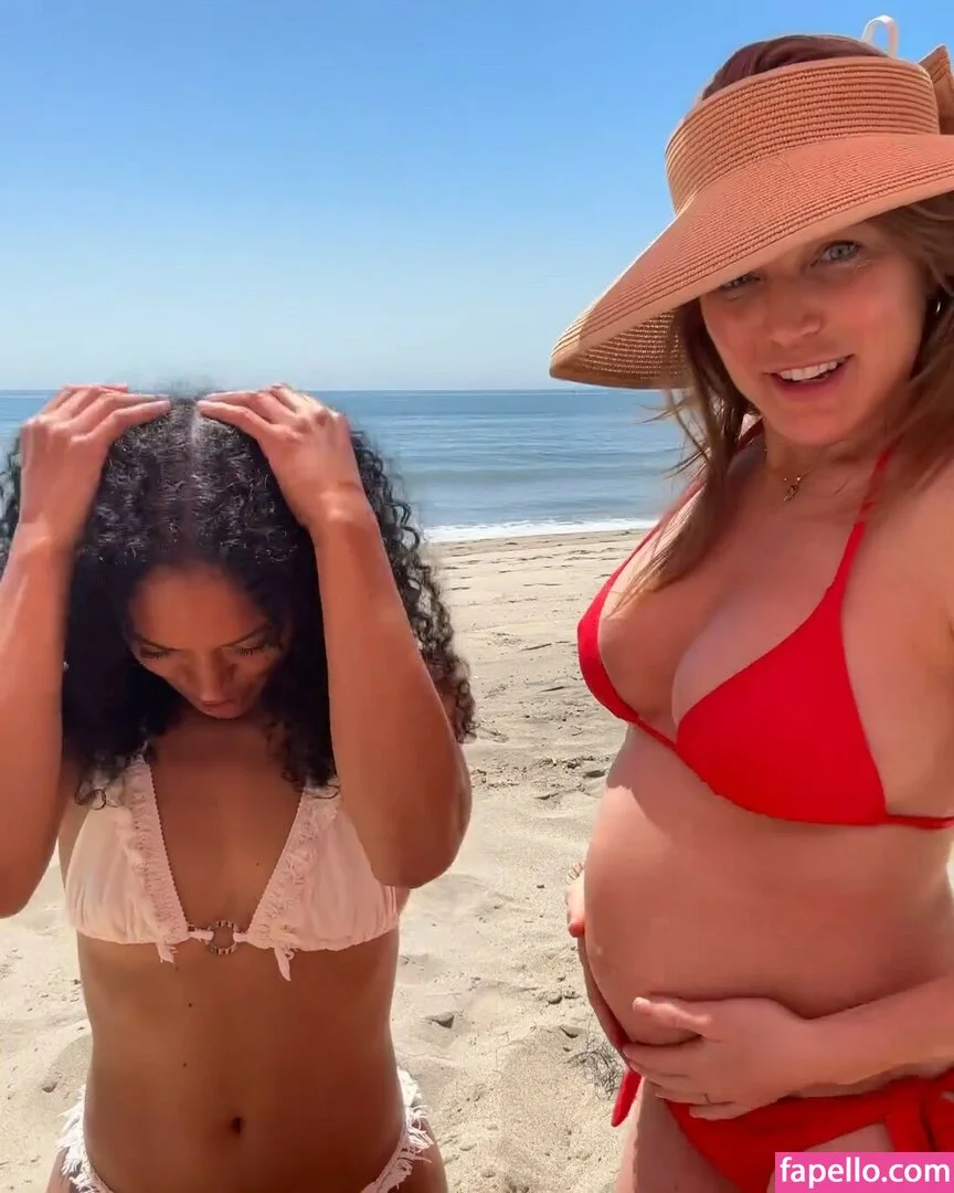 Caity Lotz / caitylotz Onlyfans Photo Gallery 