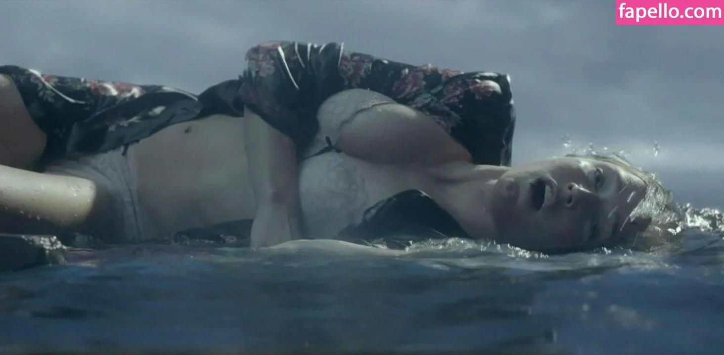 Caity Lotz / caitylotz Onlyfans Photo Gallery 