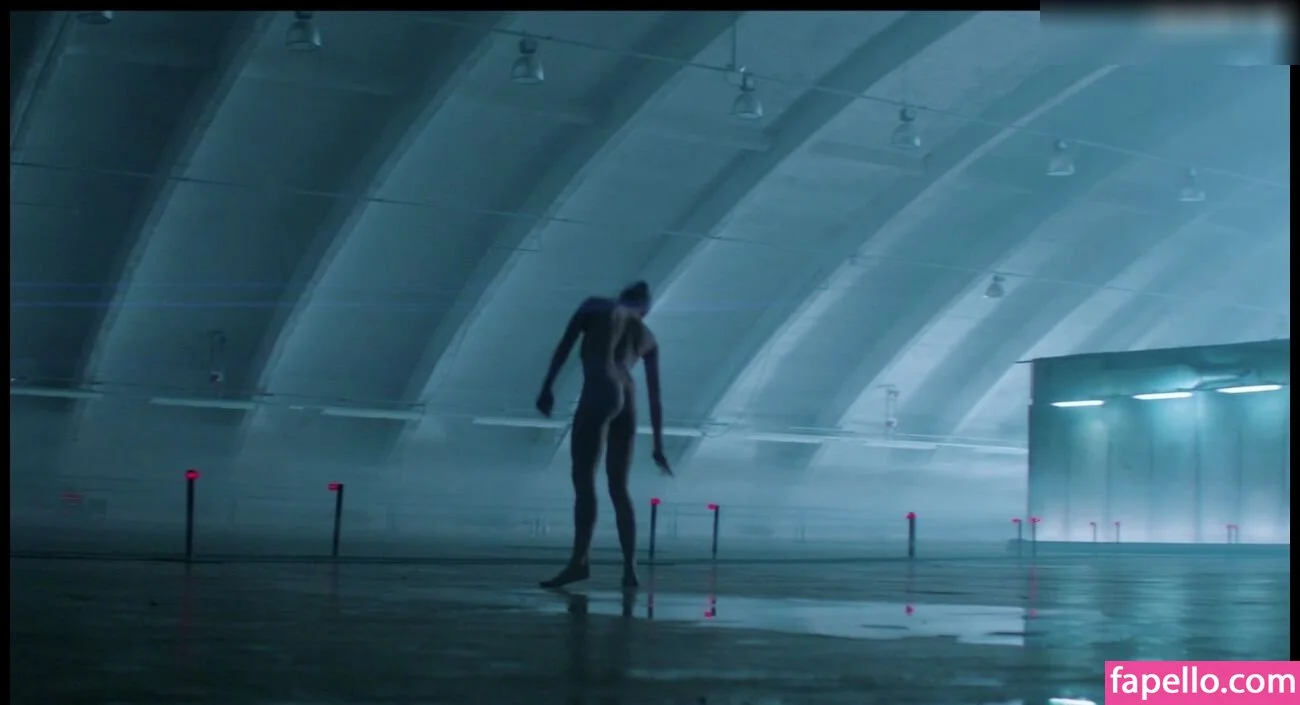 Caity Lotz / caitylotz Onlyfans Photo Gallery 